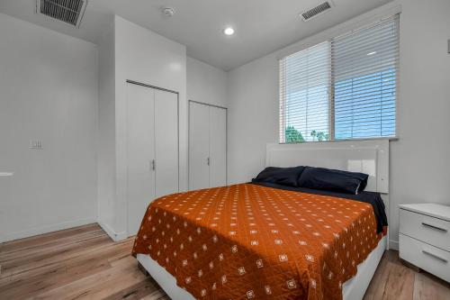 New 1 Bedroom Loft with View of Hollywood Sign, Los Angeles (fotografie 10)
