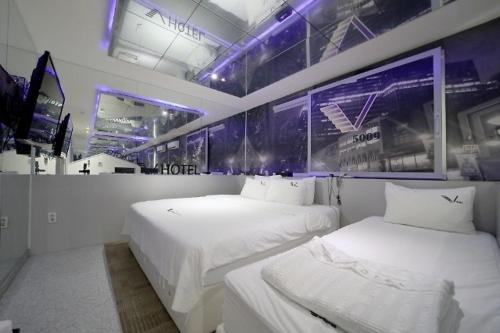 photo1