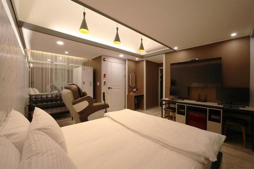 photo1