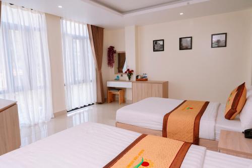 Sunflower Hotel