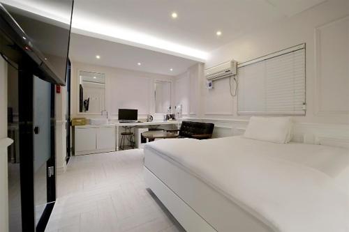 photo1