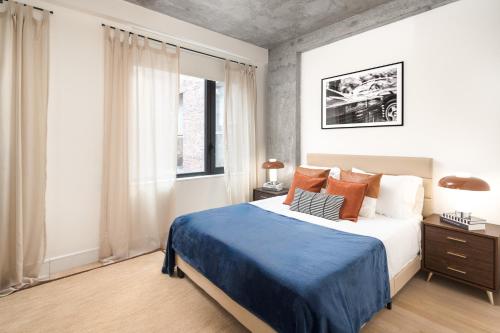 Luxury Full Floor Chelsea with WasherDryer 2bd - image 7