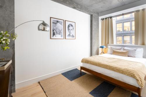 Luxury Full Floor Chelsea with WasherDryer 2bd in New York, USA
