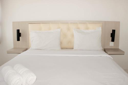 Studio Apartment image 9