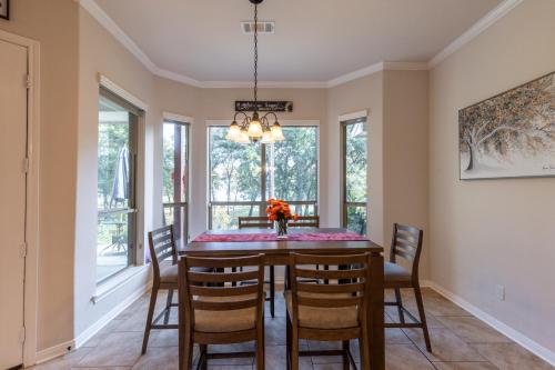 Lakefront Serenity Escape on Lake Tawakoni in Quinlan