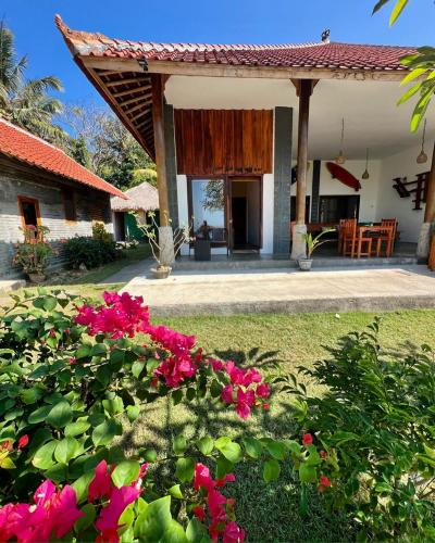 Are Guling Beach Bungalows Room Type - Bungalow with Sea View