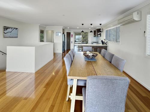 4-Bed Coastal Escape with Water & Garden Views