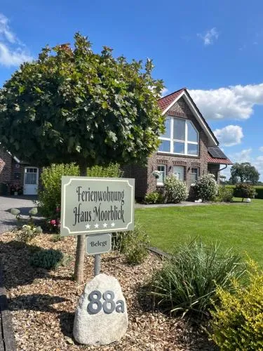 Ferienwohnung Haus Moorblick Garten mit Terrasse Netflix E-Kamin Thermomix in Wiesmoor, Deutschland