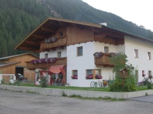 Appartementhaus Honznhof in Längenfeld, Österreich