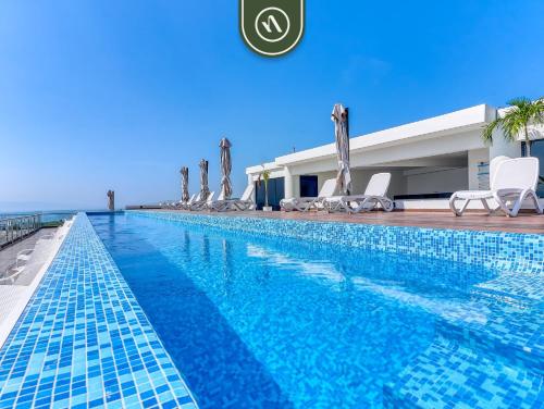 Luxury Oceanfront 3 BR Condo - Private Jacuzzi in Cruz de Huanacaxtle, Mexico