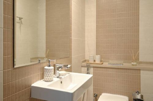 Modern 1-Bedroom In Dubai Marina Botanica Tower, Dubai (foto 7)