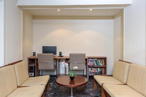 El Greco Hotel - image 6