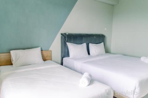 Cozy Stay Studio Room at Beverly 90210 Apartment By Travelio, Tangerang
