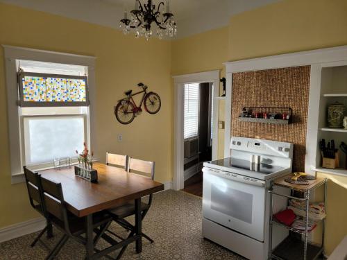 المرافق, Vintage Parlor home in Grand Junction
