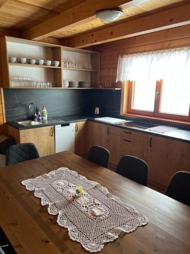 Instalaciones, Chaty Lipa in Levoča