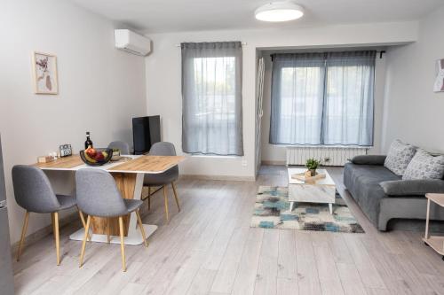 Private Parking Cozy 1BR in Heart of Oborishte, Sofie (fotografie 5)