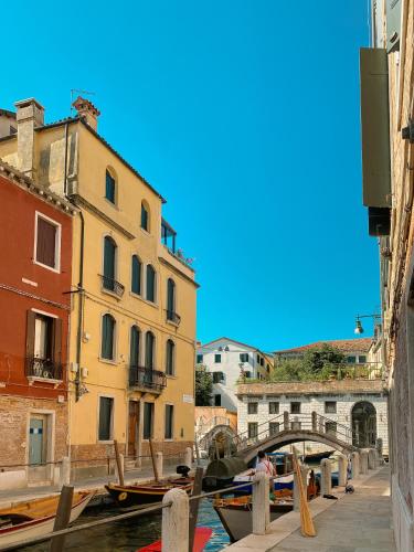 Ca' San Trovaso - 6 Rooms