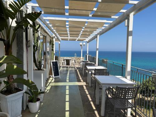 Quadruple Room with Sea View image 1