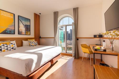 El Balcón de la Bahía Suites - image 7