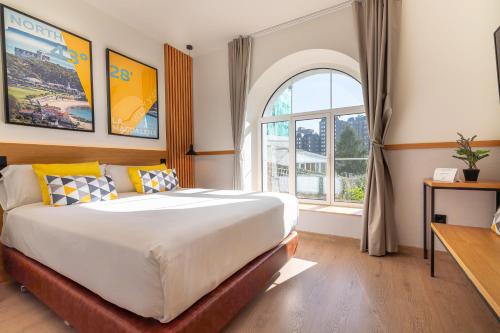 Superior Deluxe Double or Twin Room  image 9
