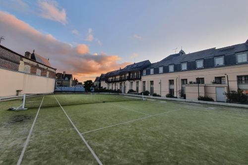 Le Duplex - Parking - Vue Clochers - Tennis, Rouen (foto 8)