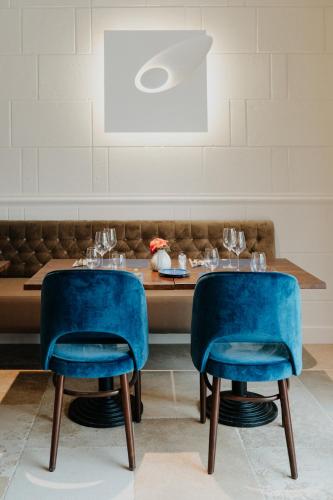 餐廳, The Originals Boutique, Hôtel Le George , Loches (The Originals Boutique, Hotel Le George , Loches) in 洛什