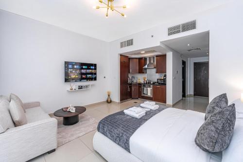 Chic Studio I Sofa Bed I Free Weekly Housekeeping - image 13