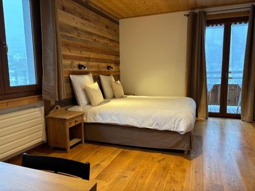 1 queen bed