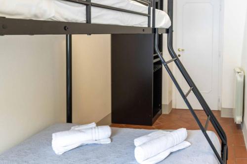 Magnoli 2 Bedroom Apartment - Tap to explore photos