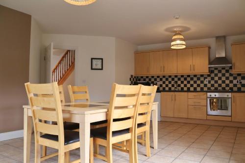 Facilities, Doolin Village Lodges in Teergonean