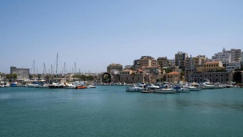 El Greco Hotel - image 2
