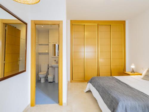 Cubo's Apartamento San Rafael Malaga - image 5