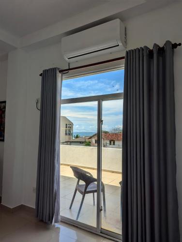Deluxe Double Room with Sea View image 2