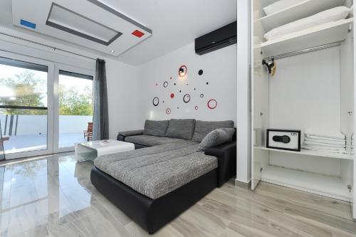 Villa with Private Pool image 5