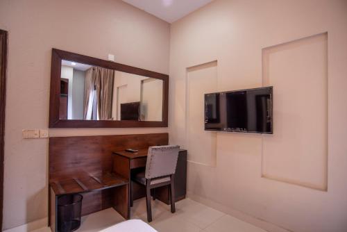 Hillside Homes - image 14