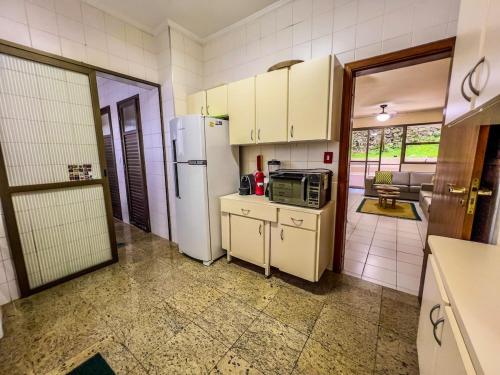 R9 - Amplo e Bem Decorado no Coracao das Pitangueiras in Morro do Maluf