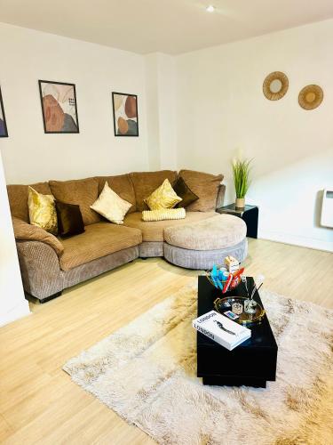 Elegant Two Bedroom Apartment In the Centre with Parking and Garden, Birmingham (zdjęcie 10)