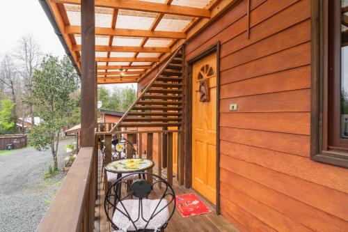 陽台/露台, Pucón REC-Lodge Cabañas Las Bandurrias (Pucon REC-Lodge Cabanas Las Bandurrias) in 坎德拉里亞