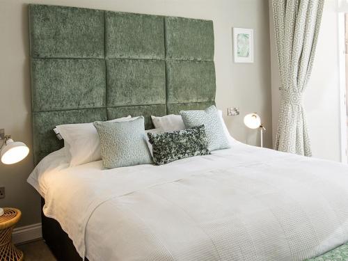 The Lane Hotel - image 12