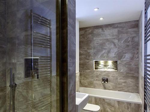 The Lane Hotel - image 8