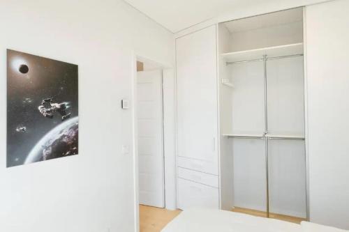 Apartment with balcony and castle view by URBAN RENT, Vilnius (fotografie 10)