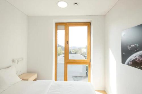 Apartment with balcony and castle view by URBAN RENT, Vilnius (fotografie 9)