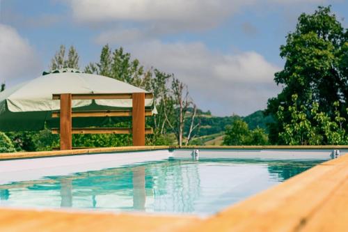 Proche d'Agen - Location de vacances 6 personnes avec piscine privée à la campagne cottage Saint-Hilaire-de-Lusignan