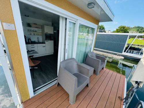 '' Mustique'' Cozy & Romantic Houseboat in Maastricht, Maastricht (Foto 10)