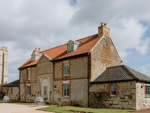 Farmhouse - Ukc6630 cottage Marham Castle