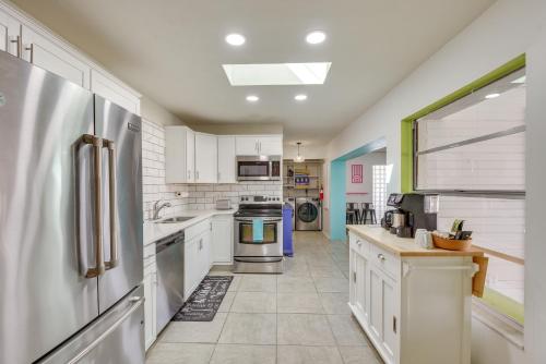 4 Mi to Riverwalk Bradenton Home with Game Room in Bradenton, USA