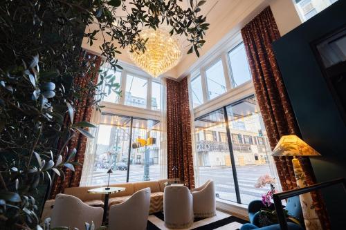 Lobby, Hotel Napoleon near Memphis Rock 'n' Soul Museum