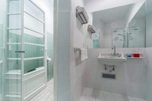 Apartment - Split Level image 5