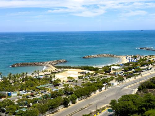 Exterior view, Beach front 9 min to airport DosLocosDeViaje in Maiquetía