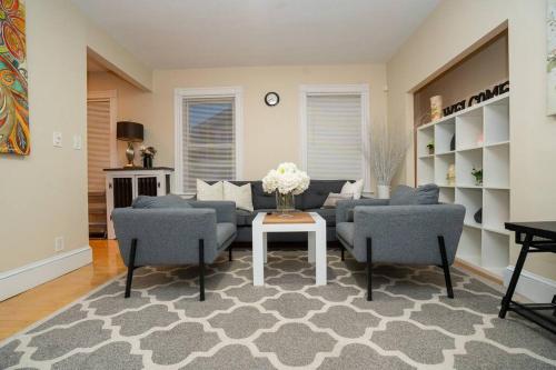 10-Spacious apt 5BR with gym, games room in the attic in ควิลซี (MA)